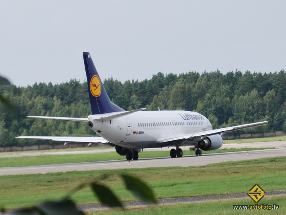 Boeing 737-330